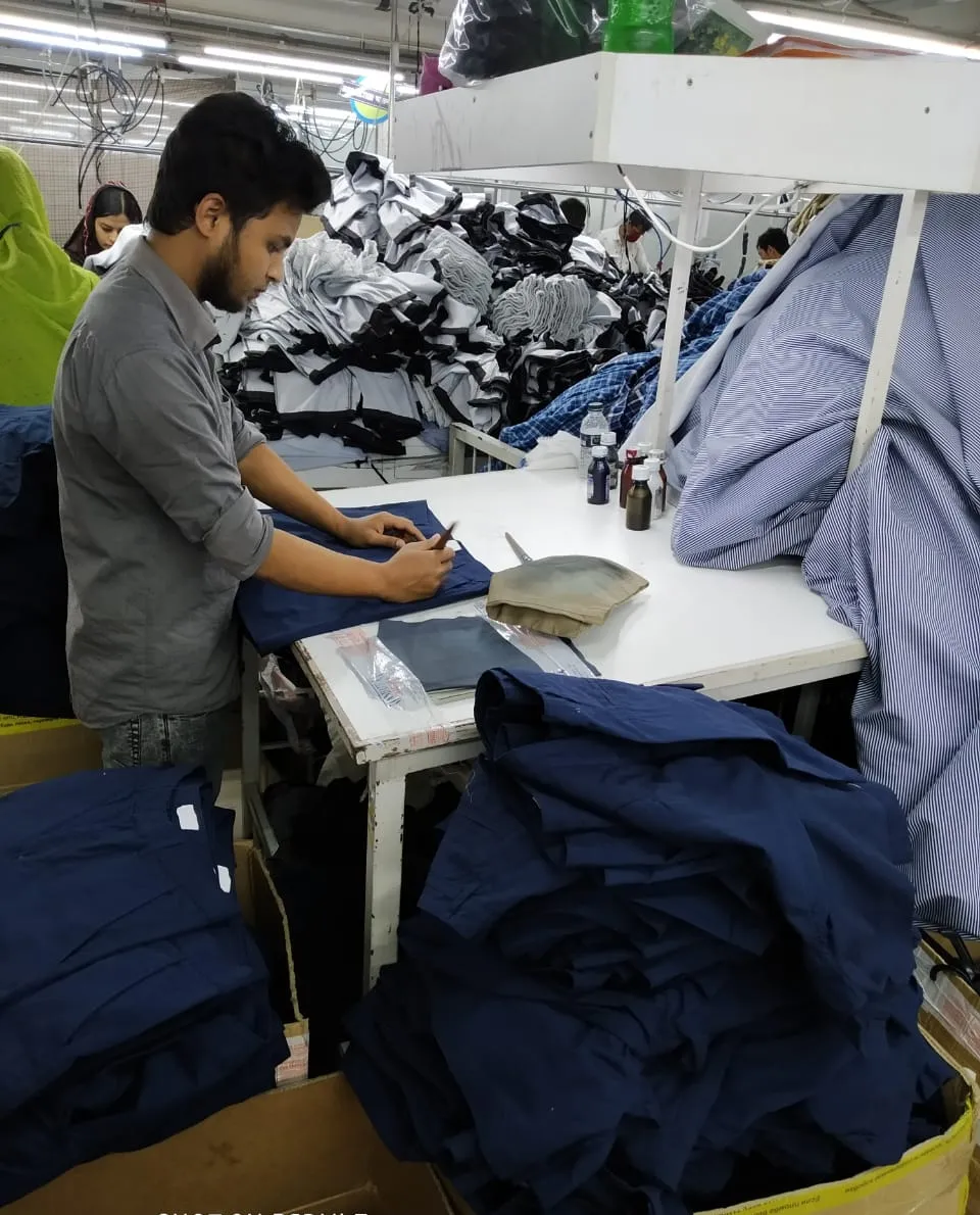 How to Choose a Label Manufacturer for Your Apparel Brand
