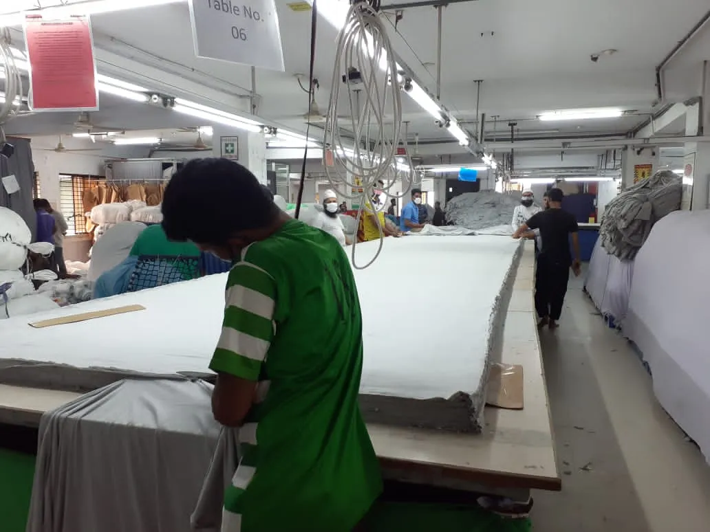 How to Find a Reliable USA Clothing Manufacturer in 2026